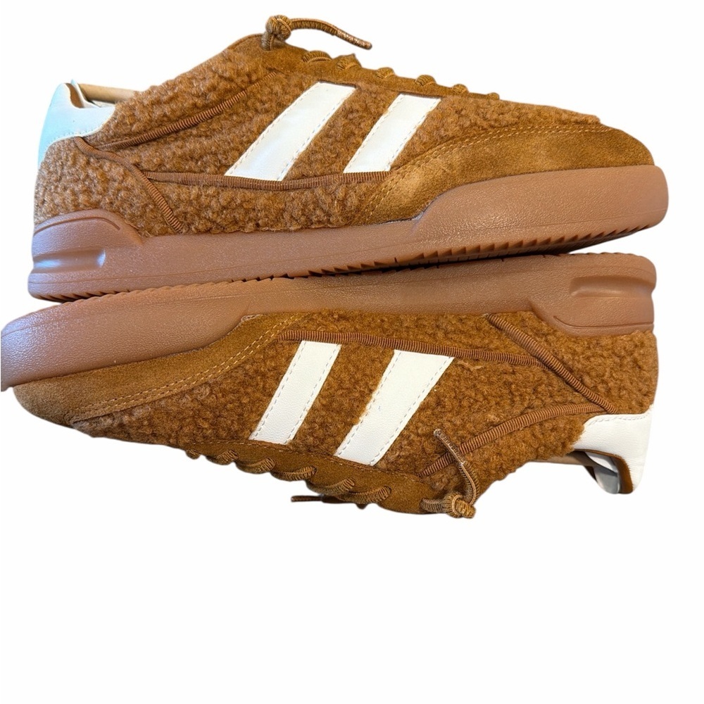 Steve Madden Sneaker Size 7.5 Camel Brown Cream Contrast Stripes Sherpa New - Picture 5 of 11